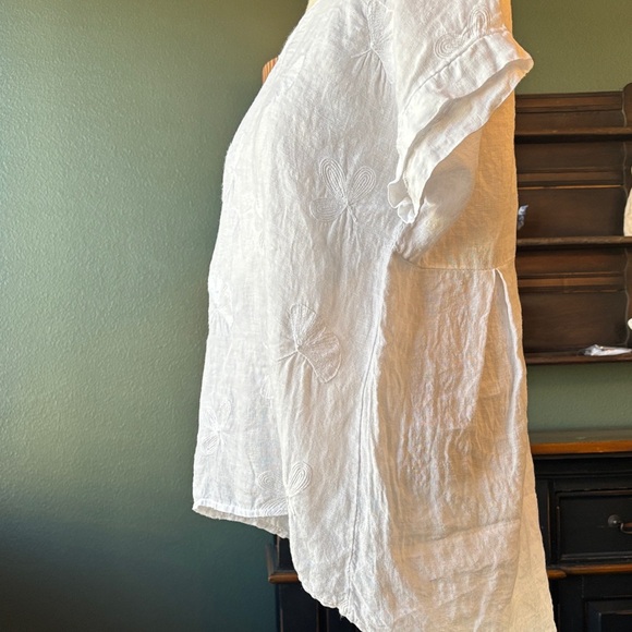 Gorgeous White Italian Linen Embroidered Top - Picture 6 of 14